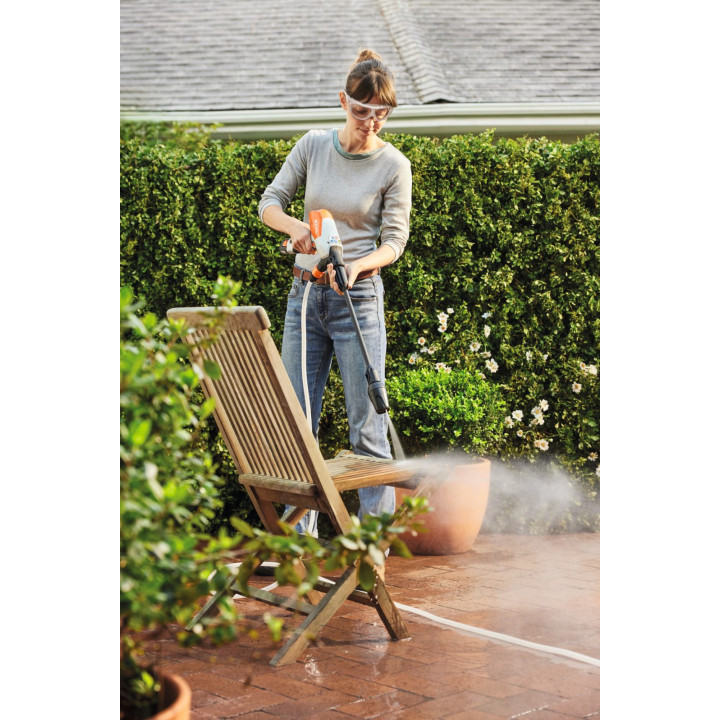 RCA 20 Battery pressure washer